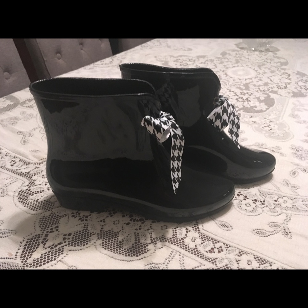 Black rain boots